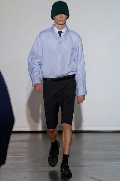 Look 12